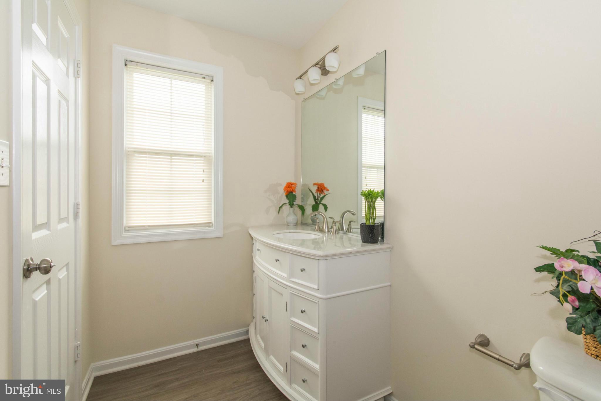 EMERALD KNOLLS - Residential