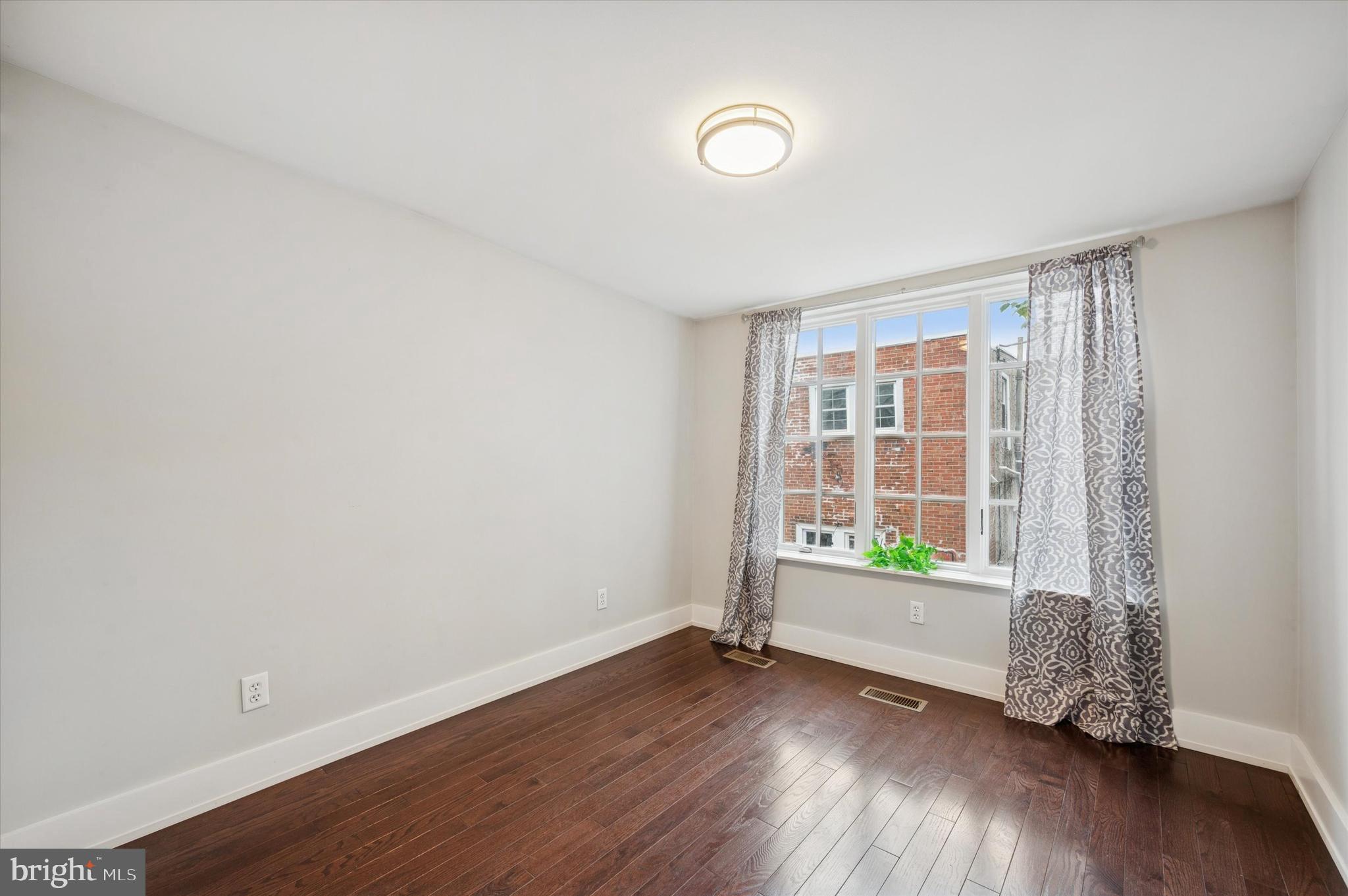 PHILADELPHIA (SOUTH) - Residential