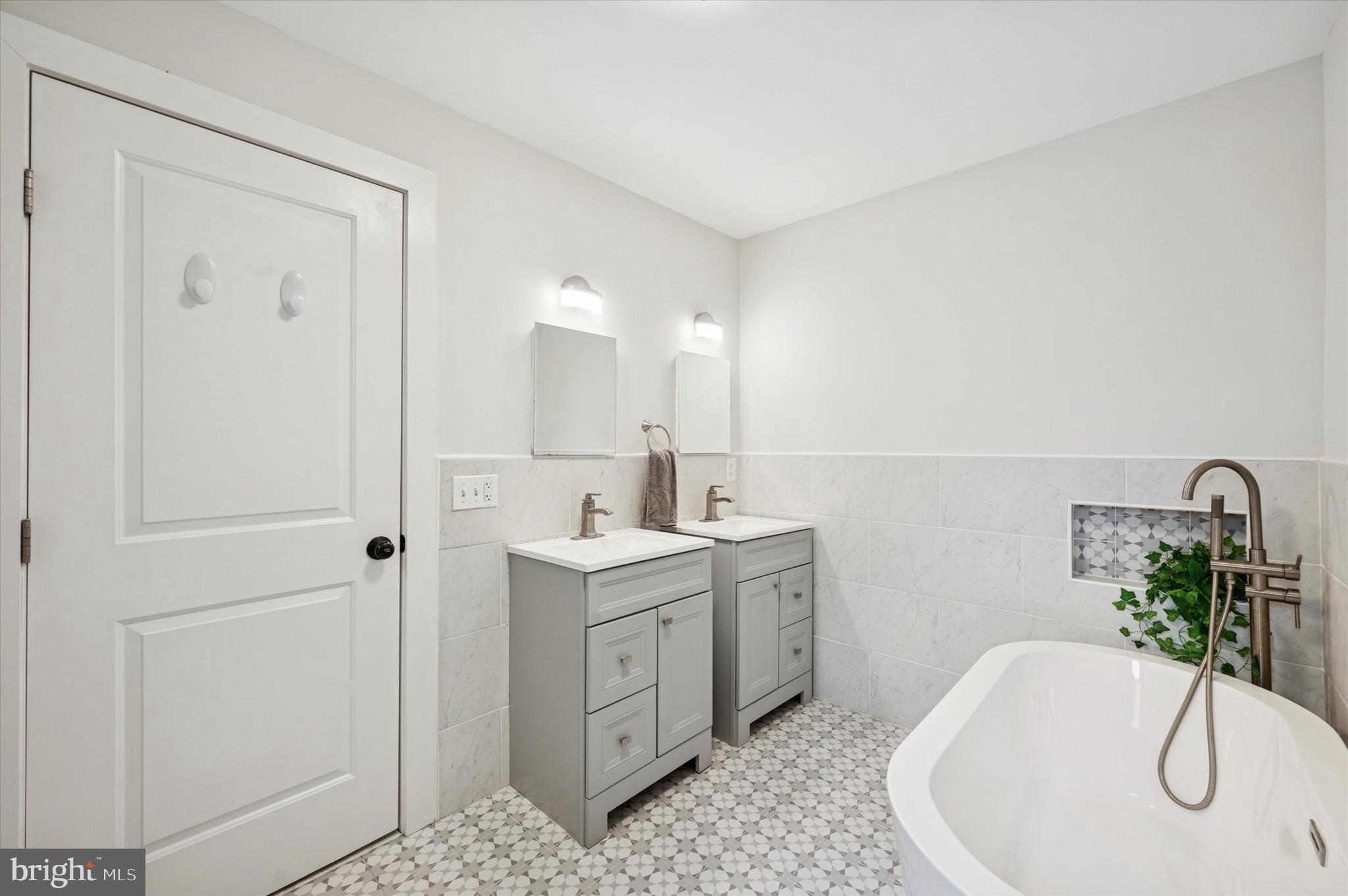 PHILADELPHIA (SOUTH) - Residential