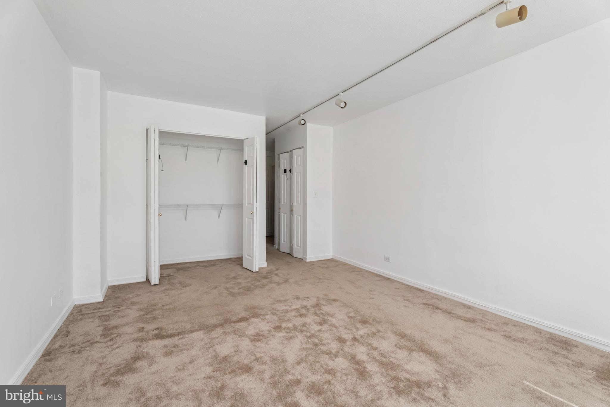 OAK HILL - Residential Lease