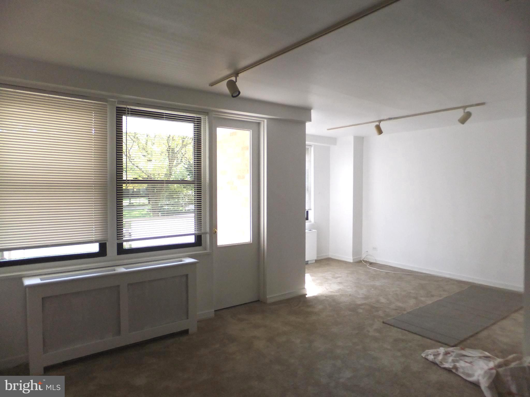 OAK HILL - Residential Lease