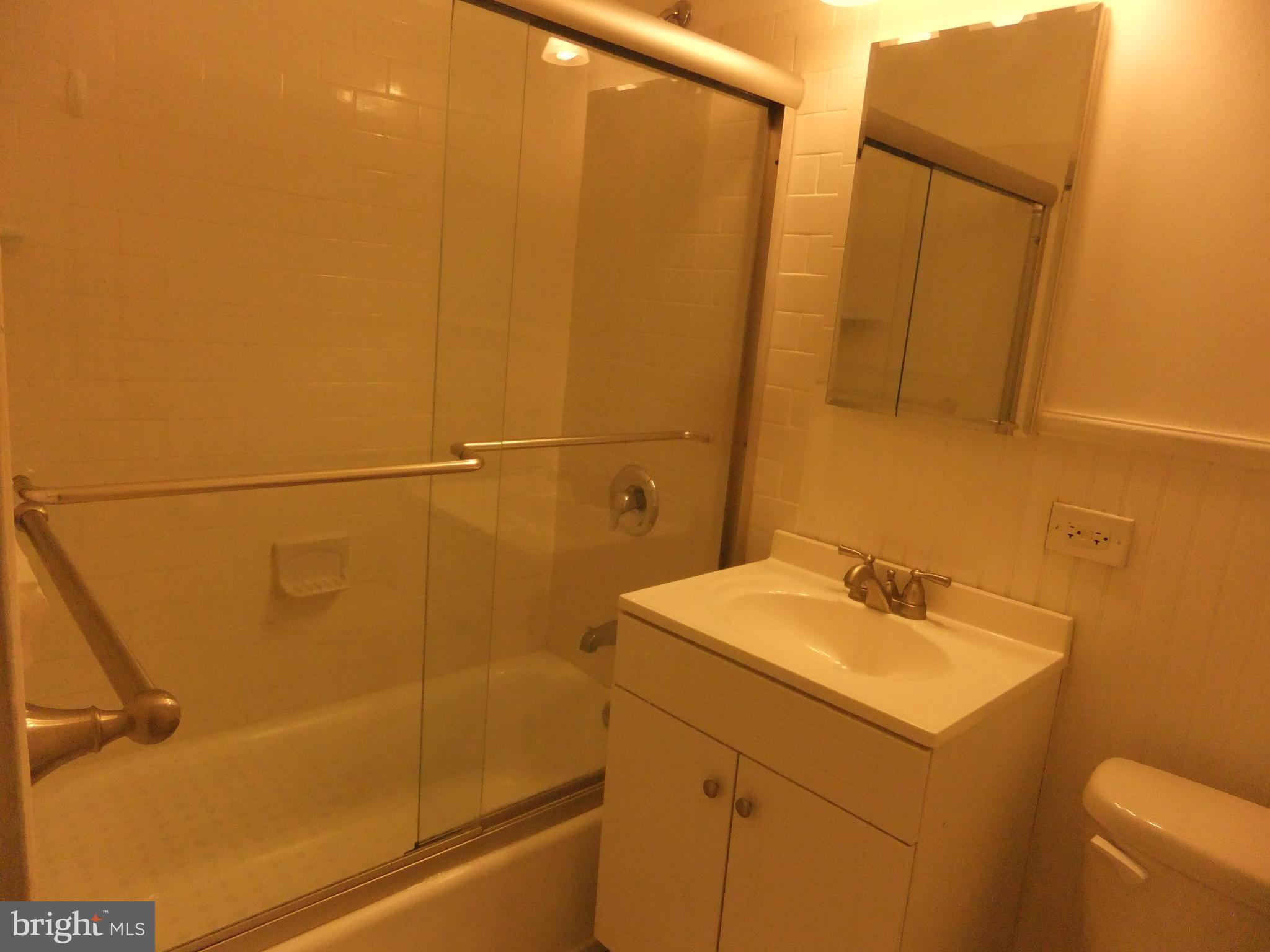 OAK HILL - Residential Lease