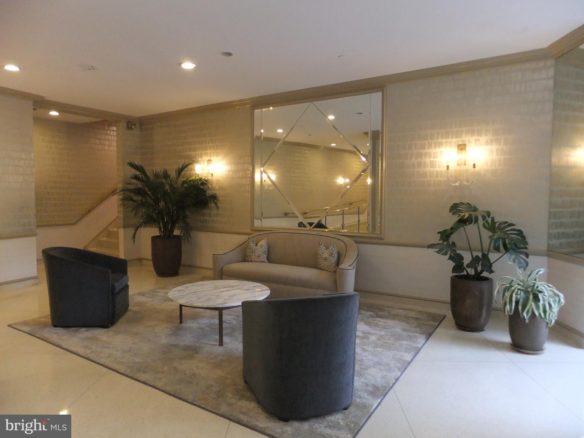 OAK HILL - Residential Lease