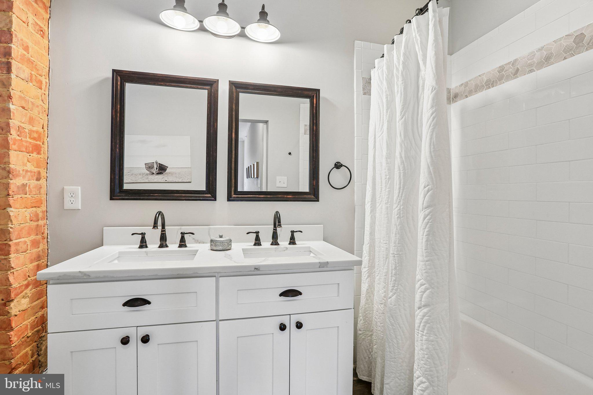 ANNAPOLIS - Residential