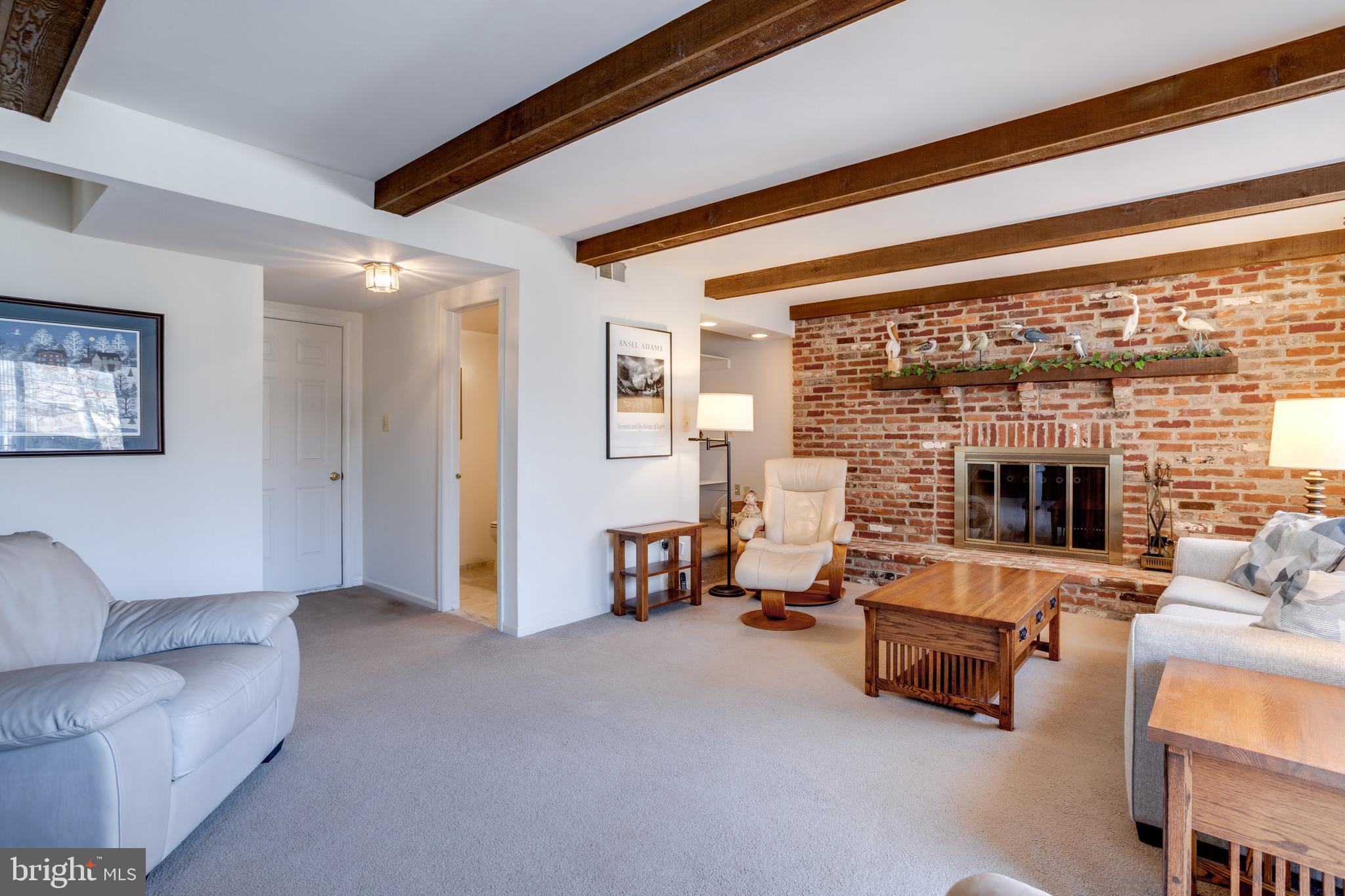 LAKEWOOD HILLS - Residential