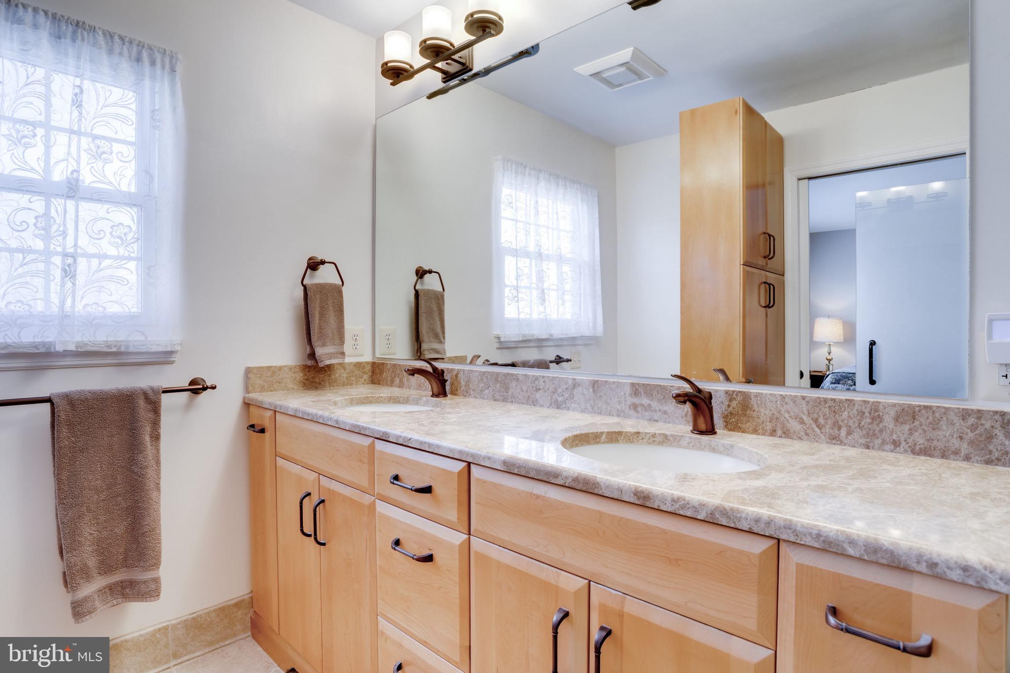 LAKEWOOD HILLS - Residential