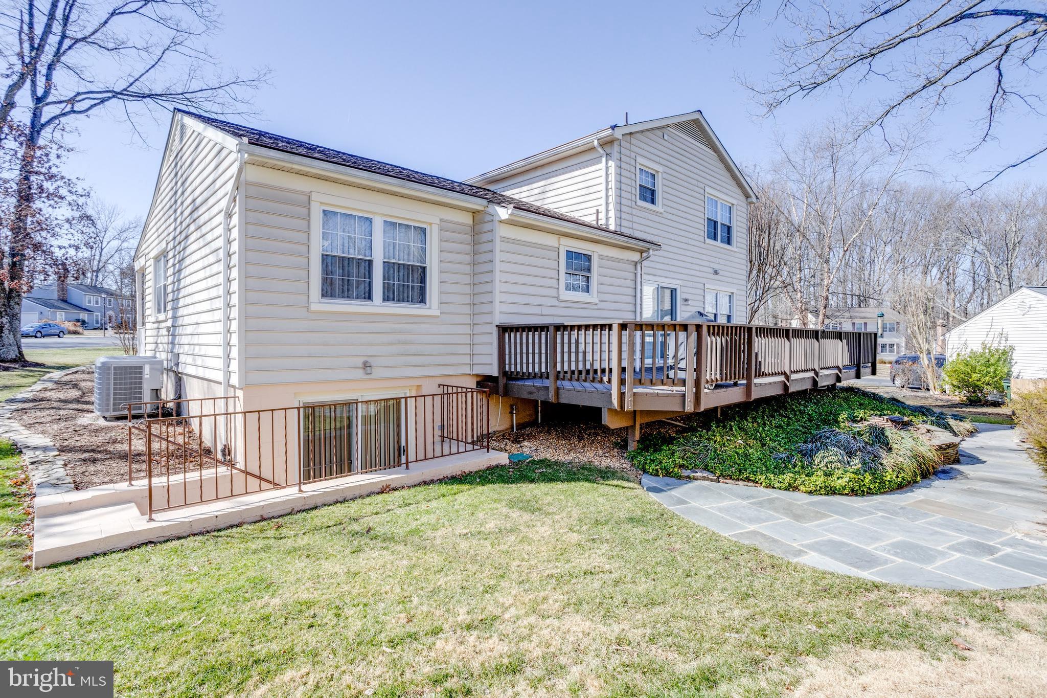 LAKEWOOD HILLS - Residential