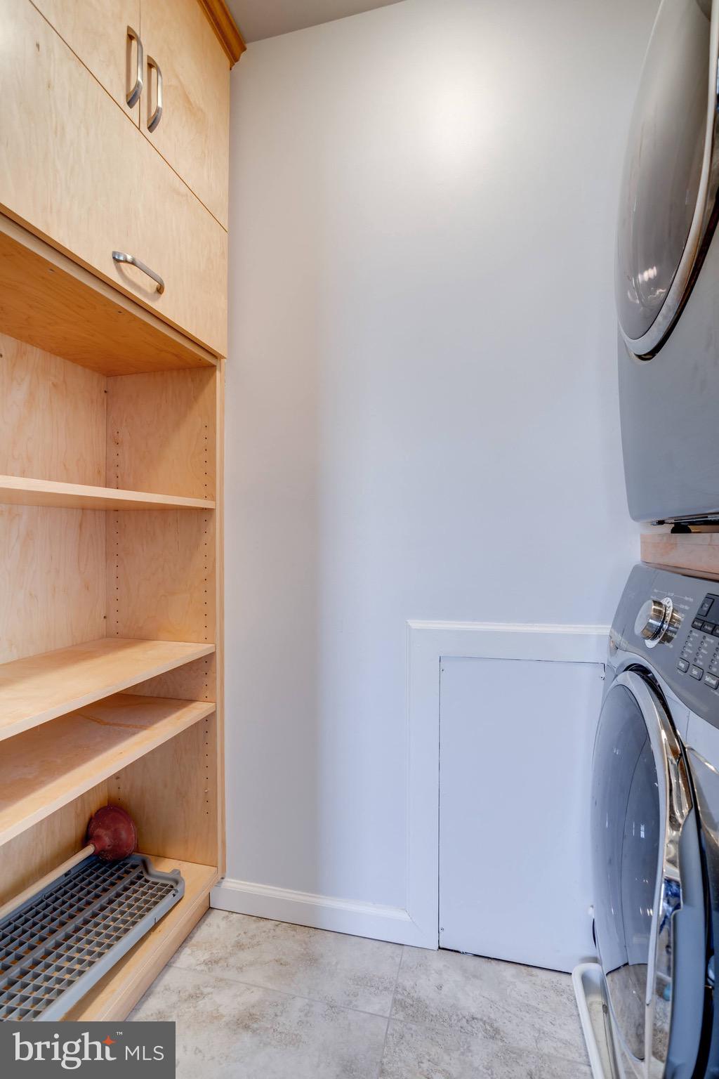 LAKEWOOD HILLS - Residential