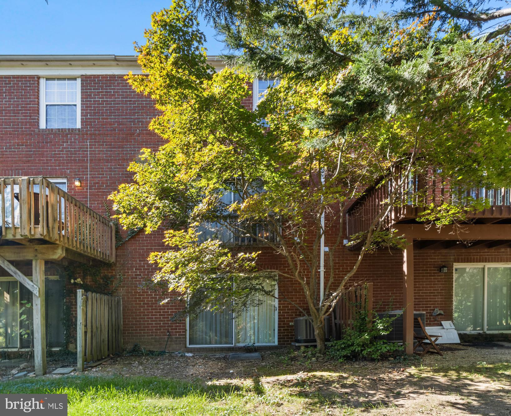 DARTMOUTH GLEN - Residential