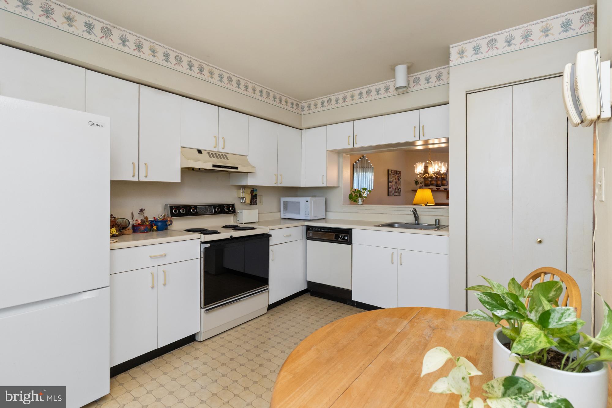 1007 DARTMOUTH GLEN WAY