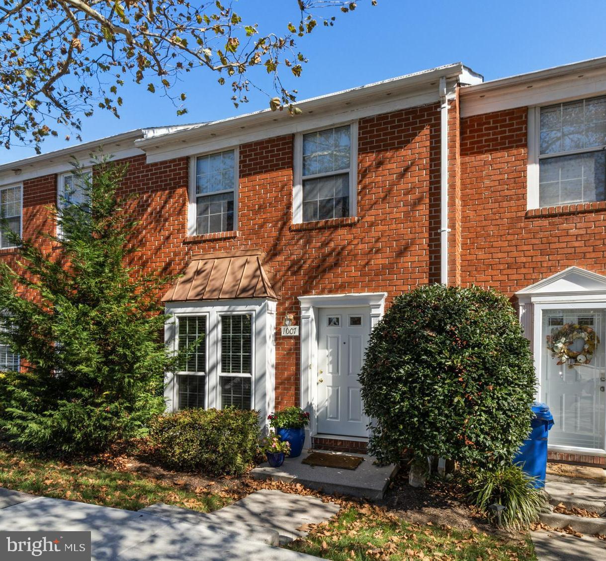 DARTMOUTH GLEN - Residential