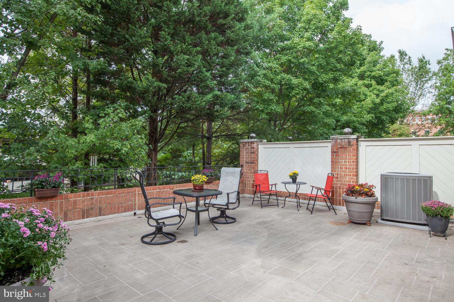 GATES OF WESTFALLS - Residential Lease