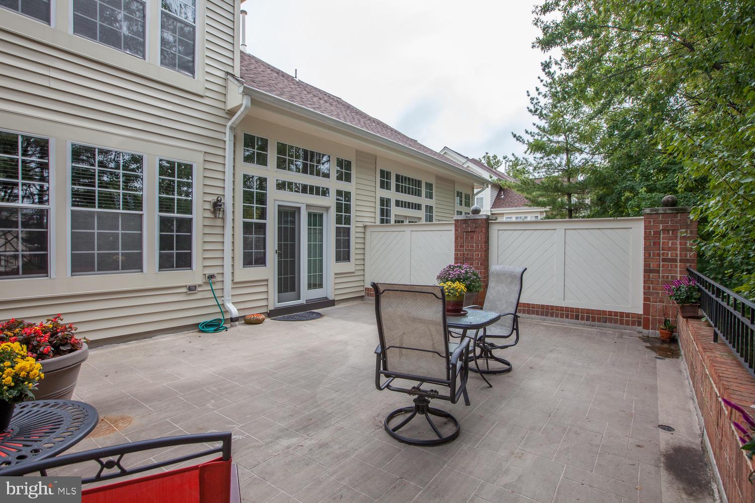 GATES OF WESTFALLS - Residential Lease