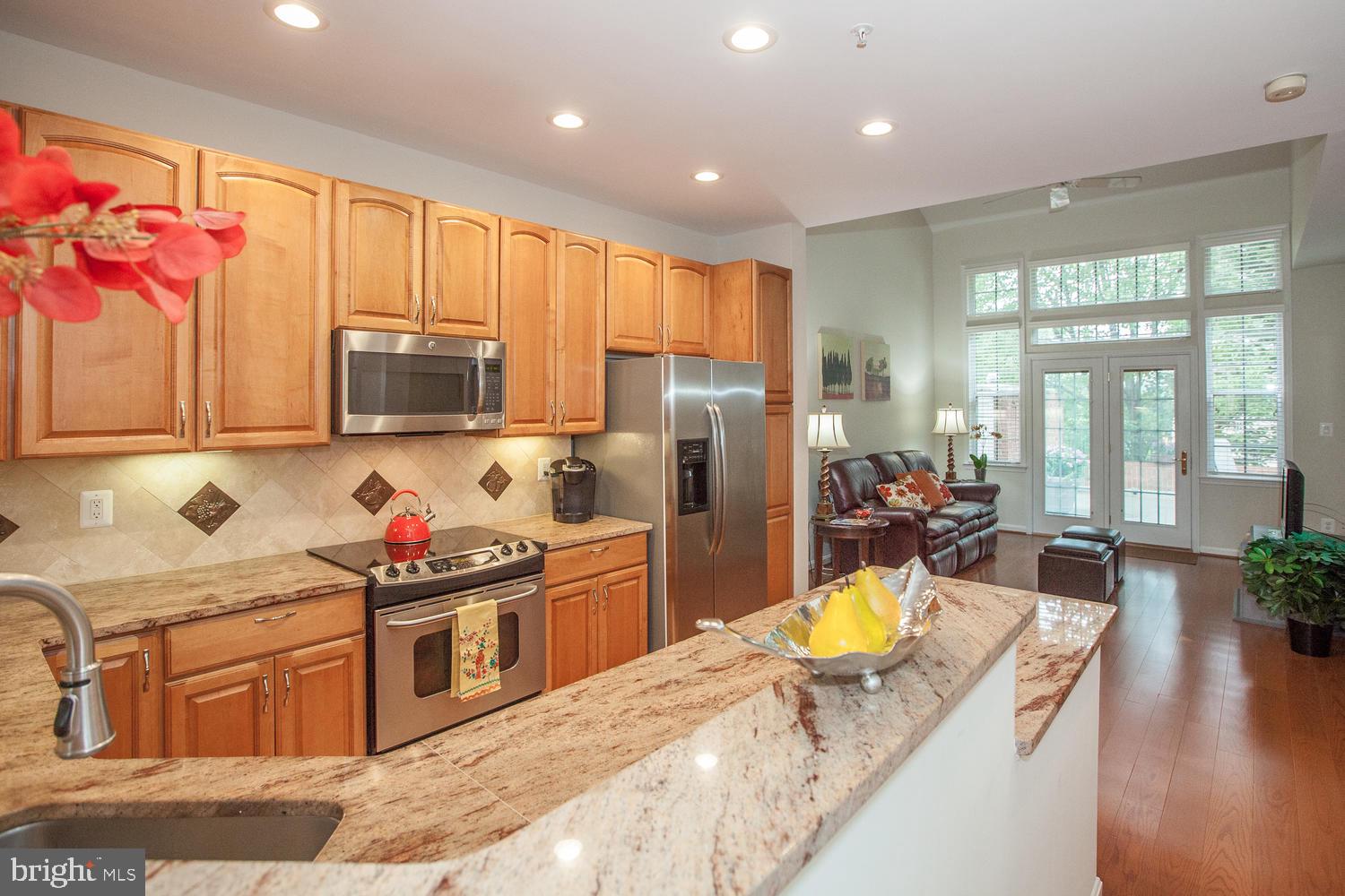 GATES OF WESTFALLS - Residential Lease