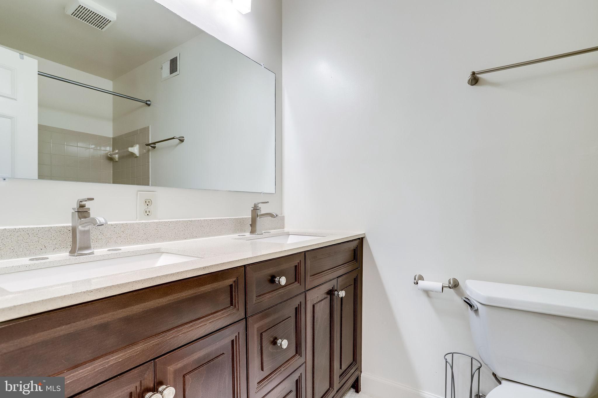 COOPER COURT - Residential Lease