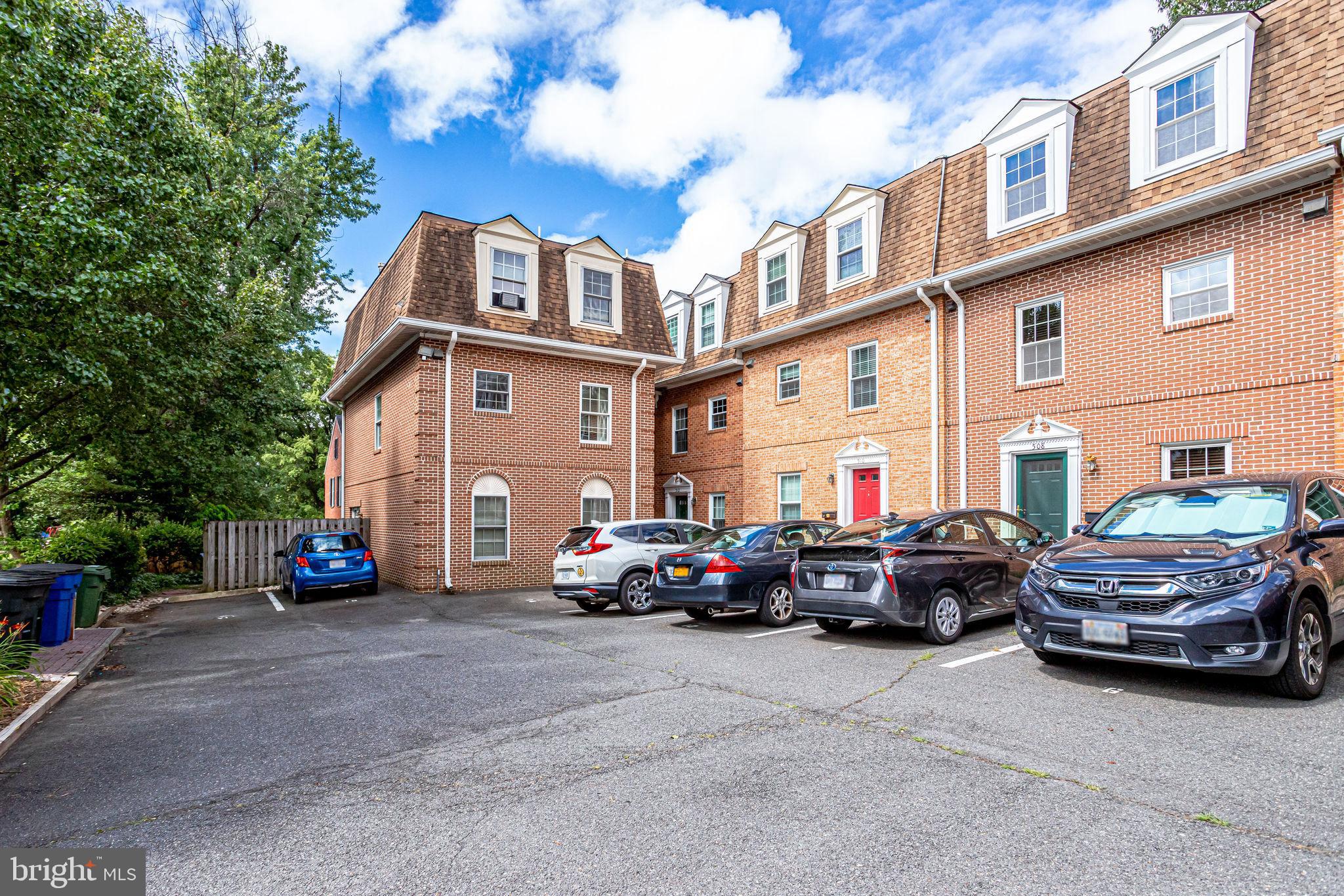 COOPER COURT - Residential Lease