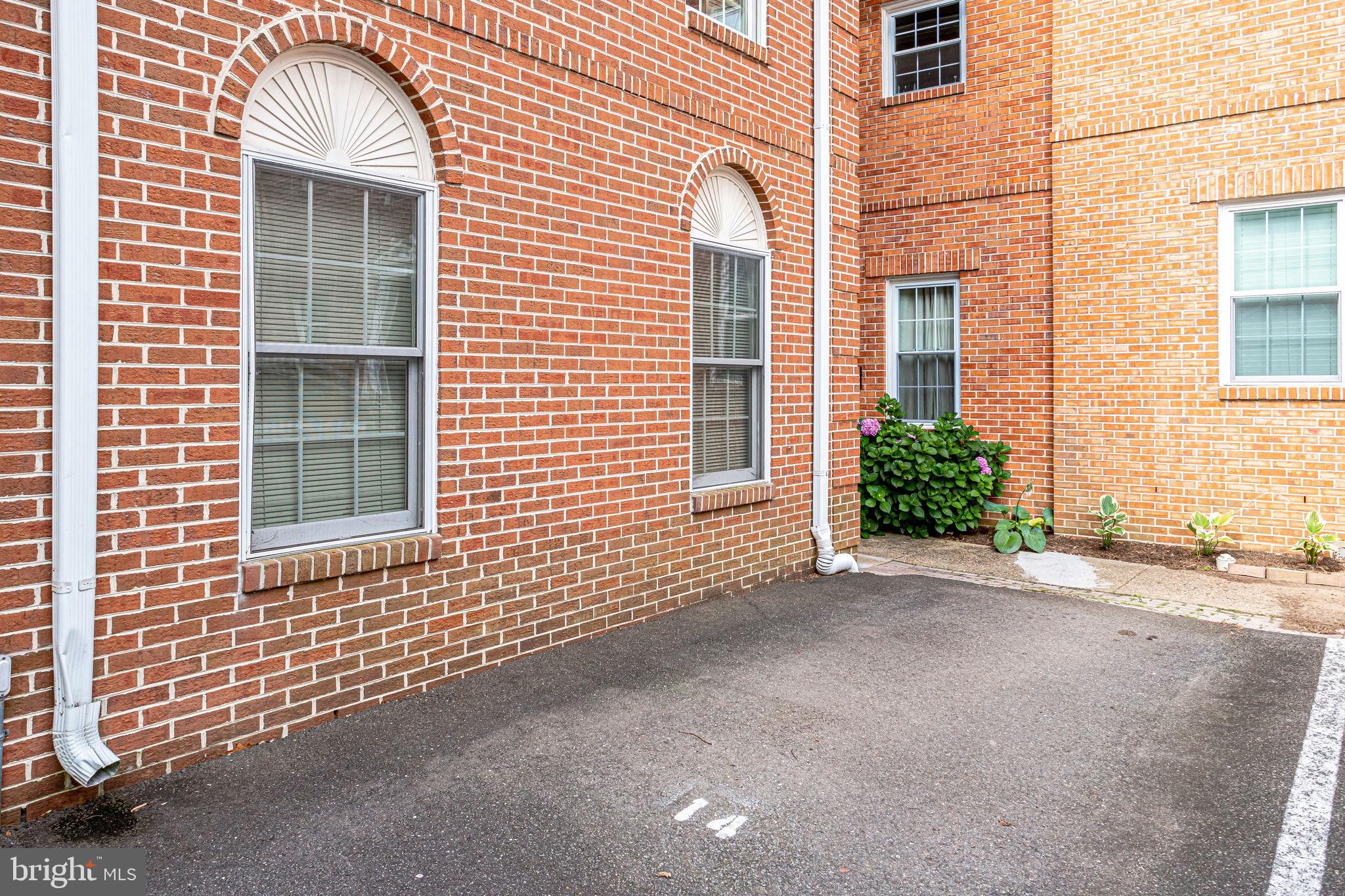 COOPER COURT - Residential Lease