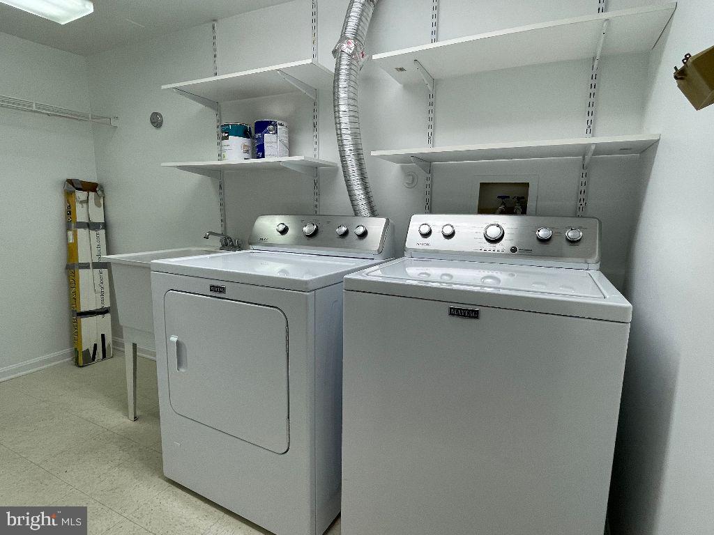 ROCKFLEET GARDEN - Residential