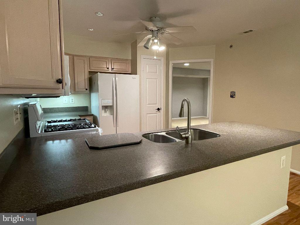 ROCKFLEET GARDEN - Residential