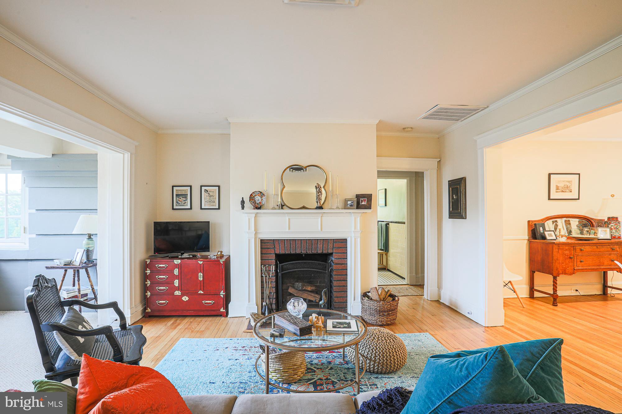 ROLAND PARK - Residential