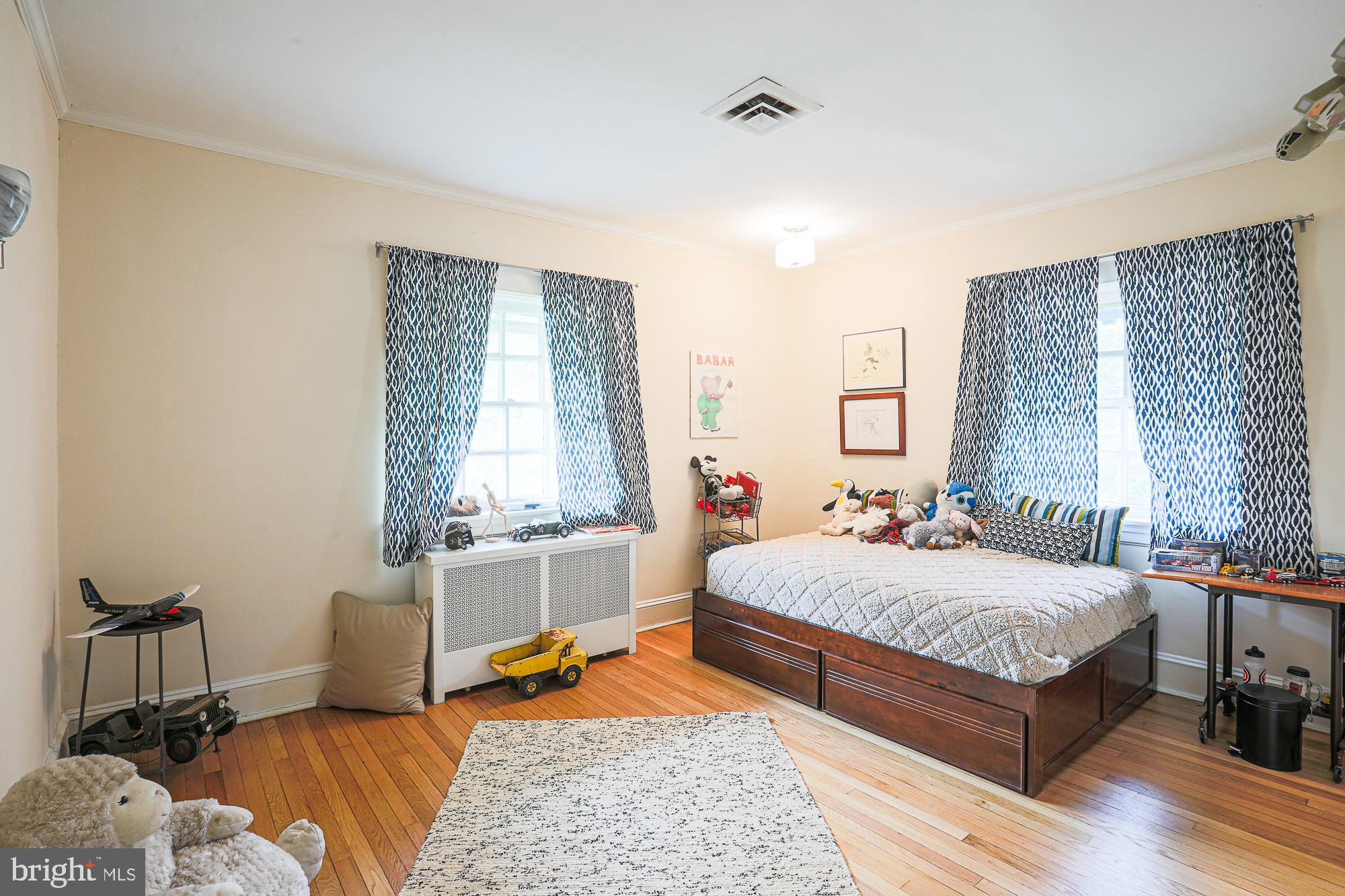 ROLAND PARK - Residential