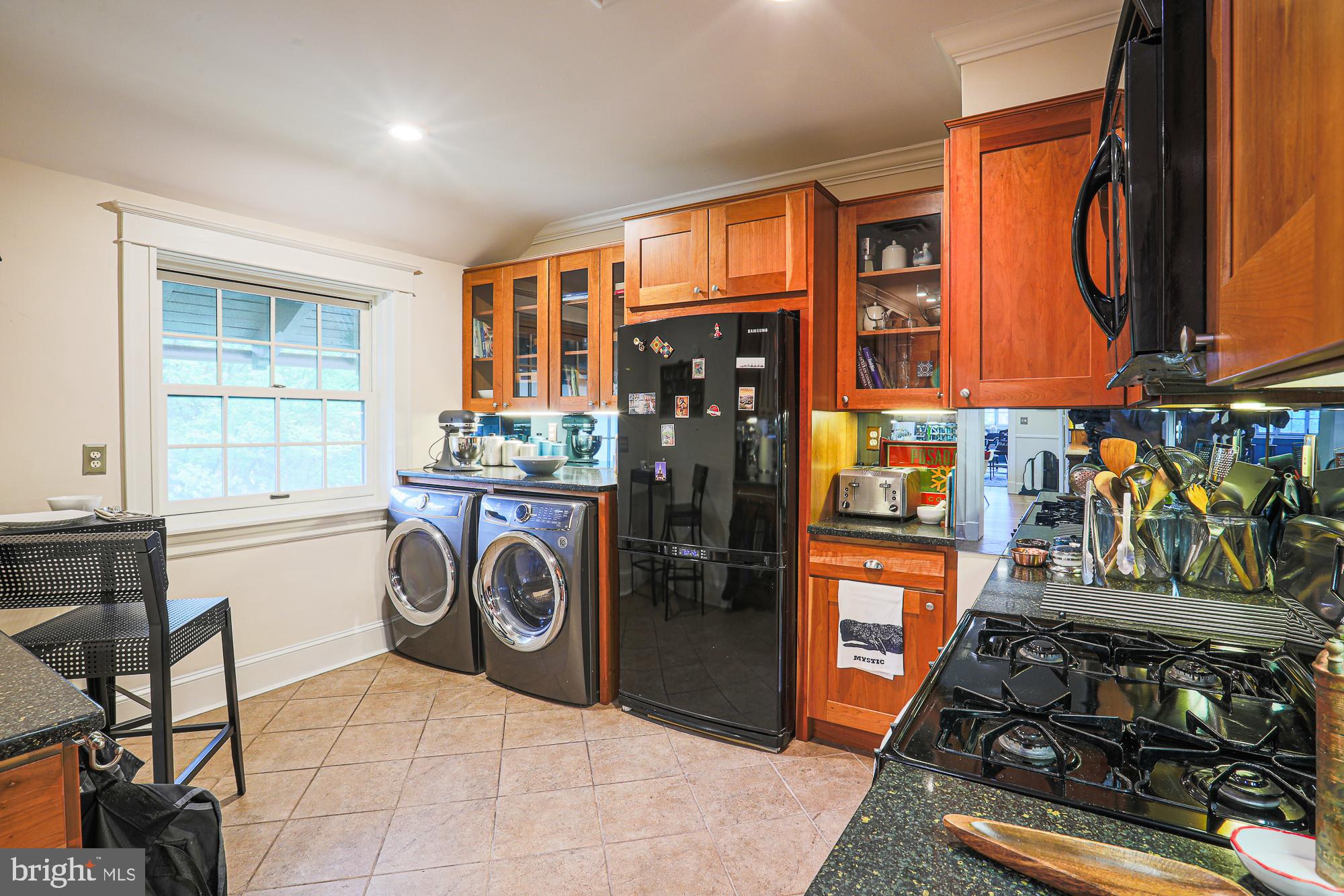 ROLAND PARK - Residential