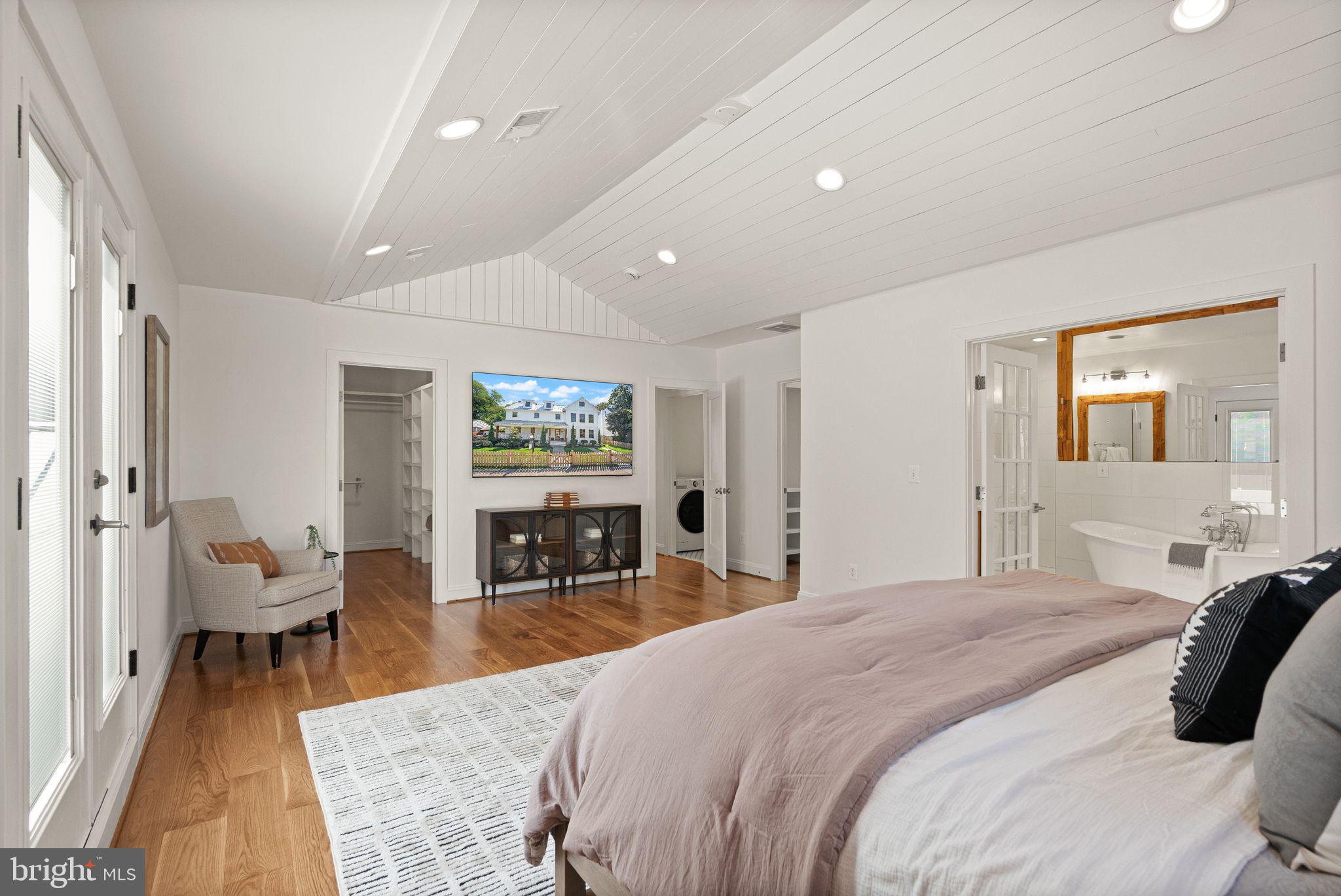 BERKSHIRE OAKWOOD - Residential