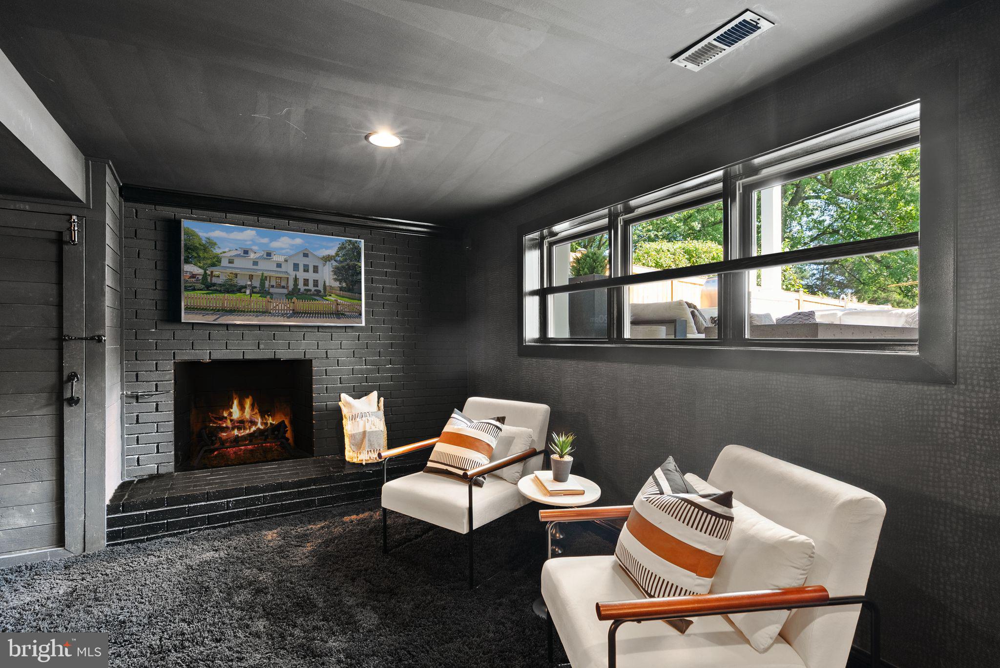 BERKSHIRE OAKWOOD - Residential