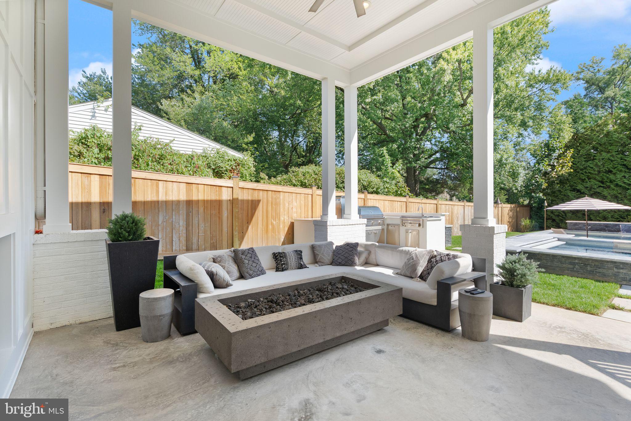 BERKSHIRE OAKWOOD - Residential