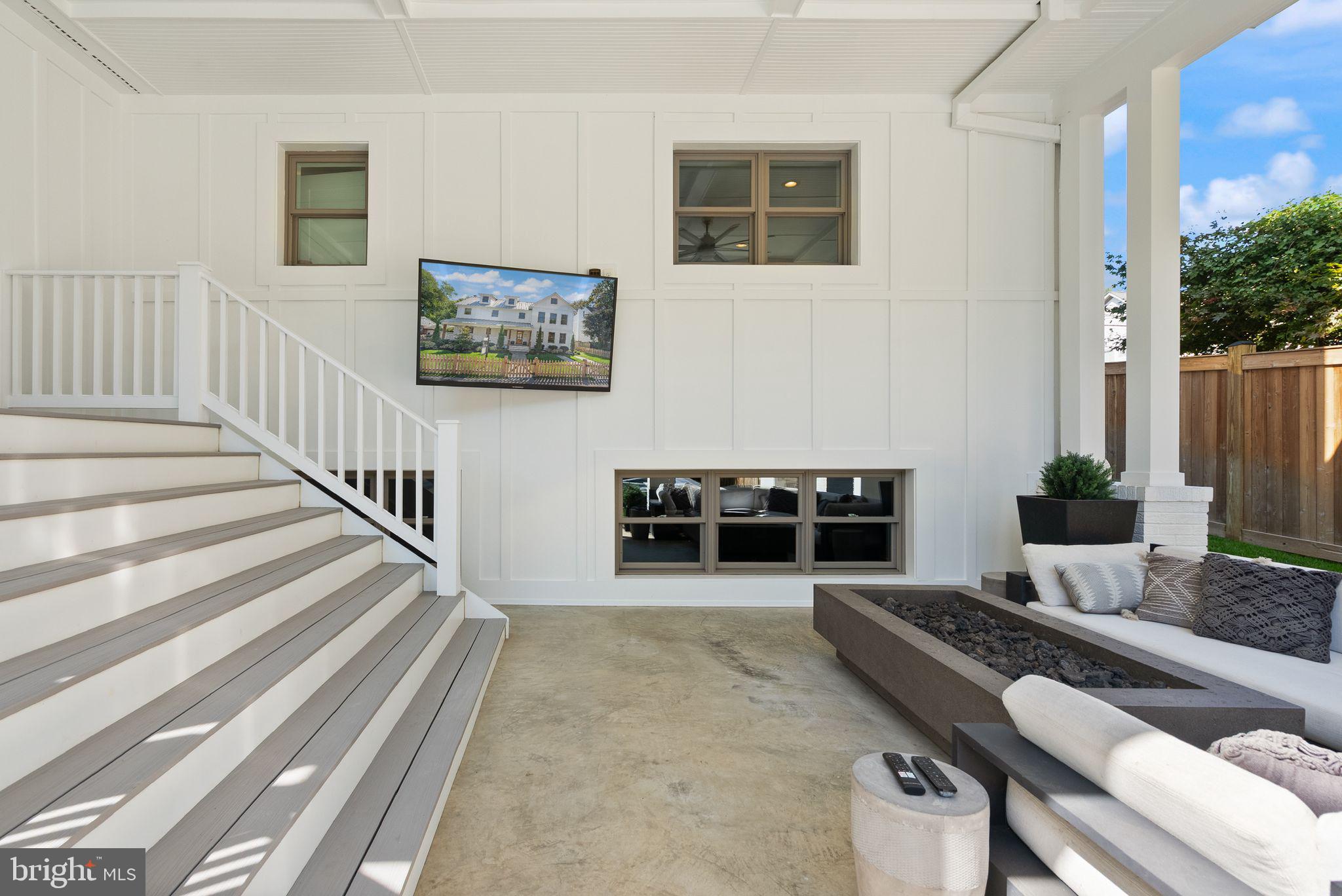 BERKSHIRE OAKWOOD - Residential