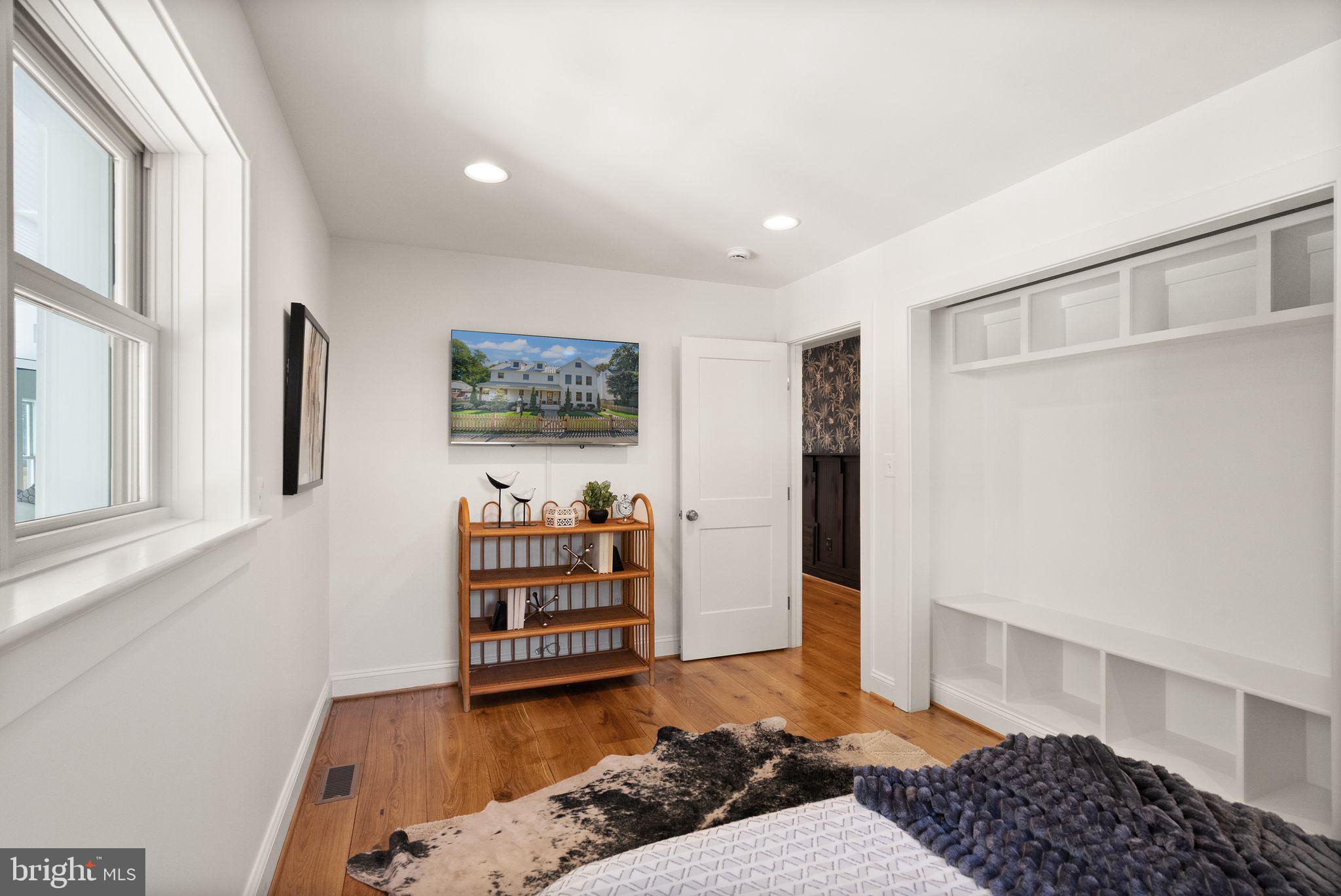 BERKSHIRE OAKWOOD - Residential