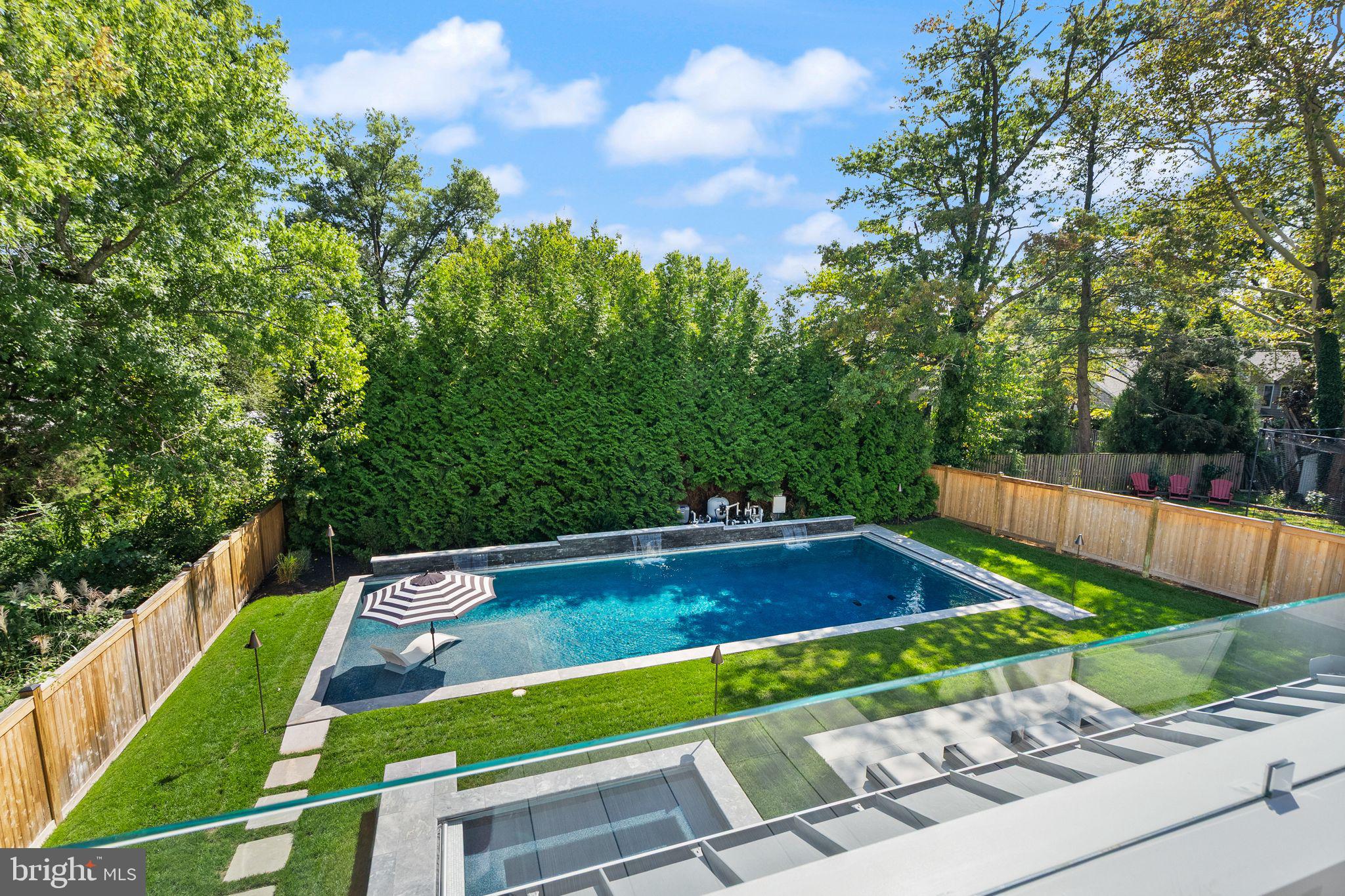 BERKSHIRE OAKWOOD - Residential