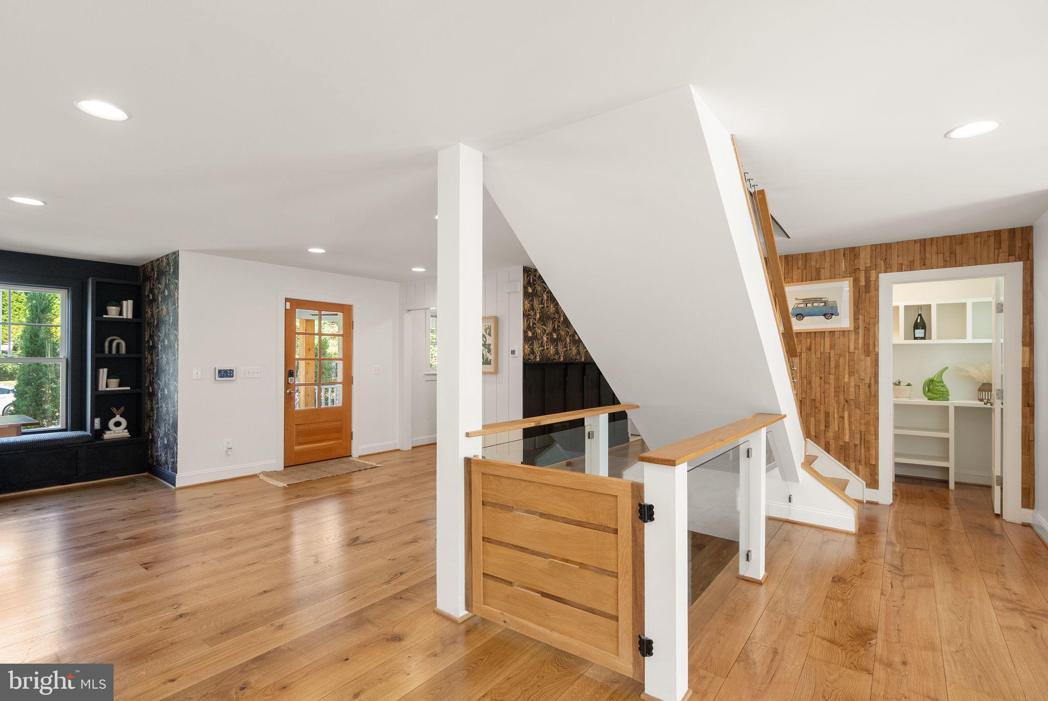 BERKSHIRE OAKWOOD - Residential