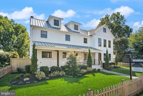 6032 28TH STREET N ARLINGTON VA 22207
