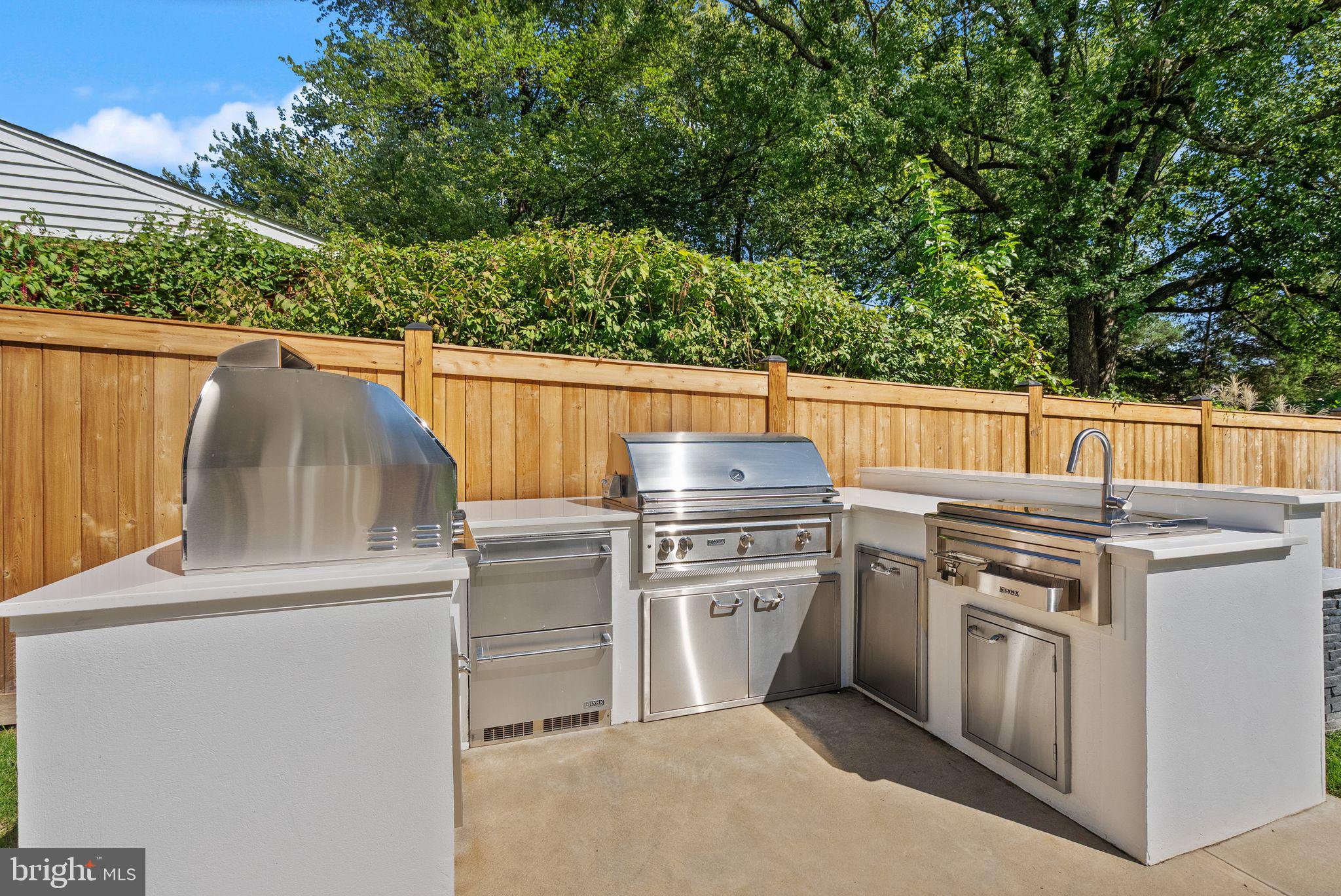 BERKSHIRE OAKWOOD - Residential