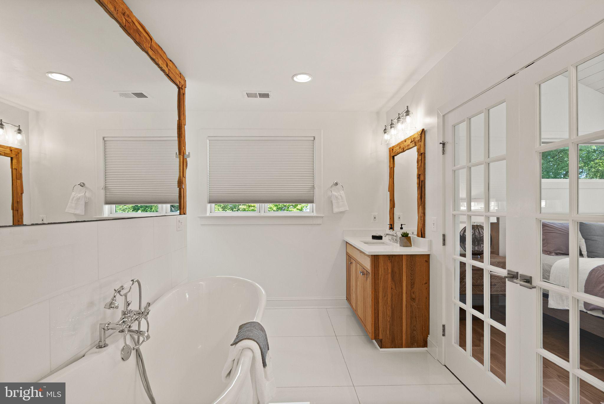 BERKSHIRE OAKWOOD - Residential