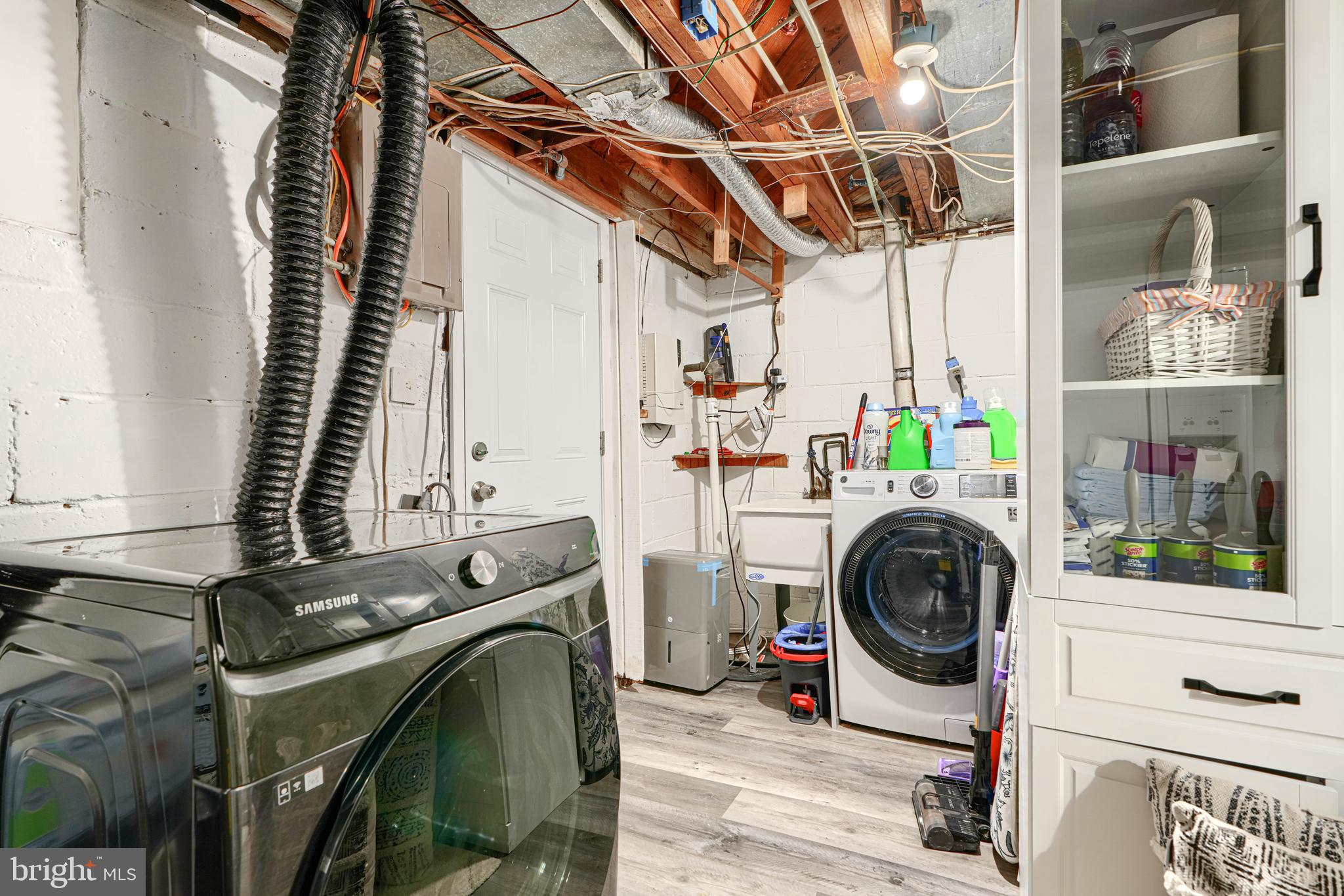 MIDDLESEX - Residential Lease