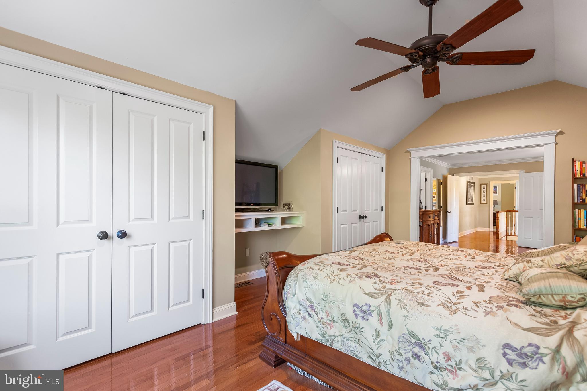 ROLLING COACH ESTS - Residential