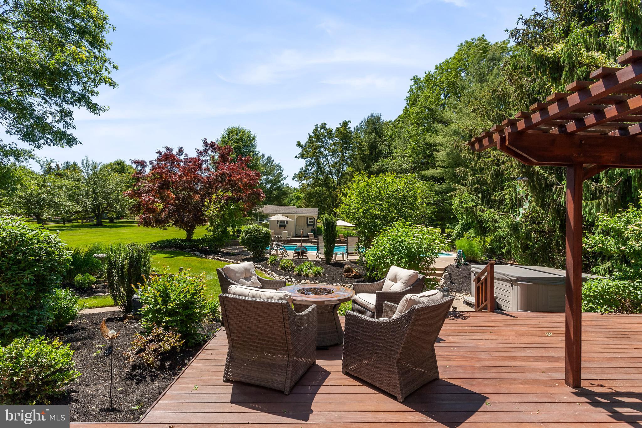 ROLLING COACH ESTS - Residential