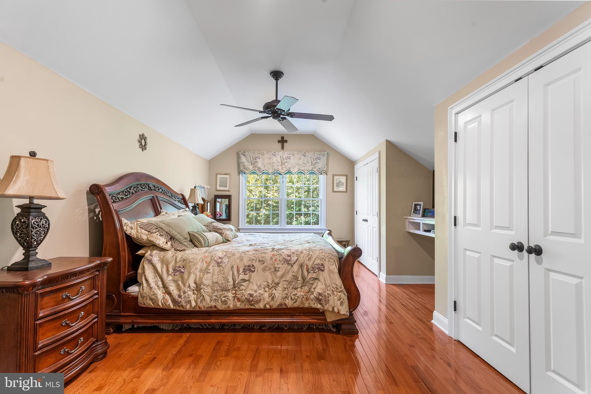 ROLLING COACH ESTS - Residential