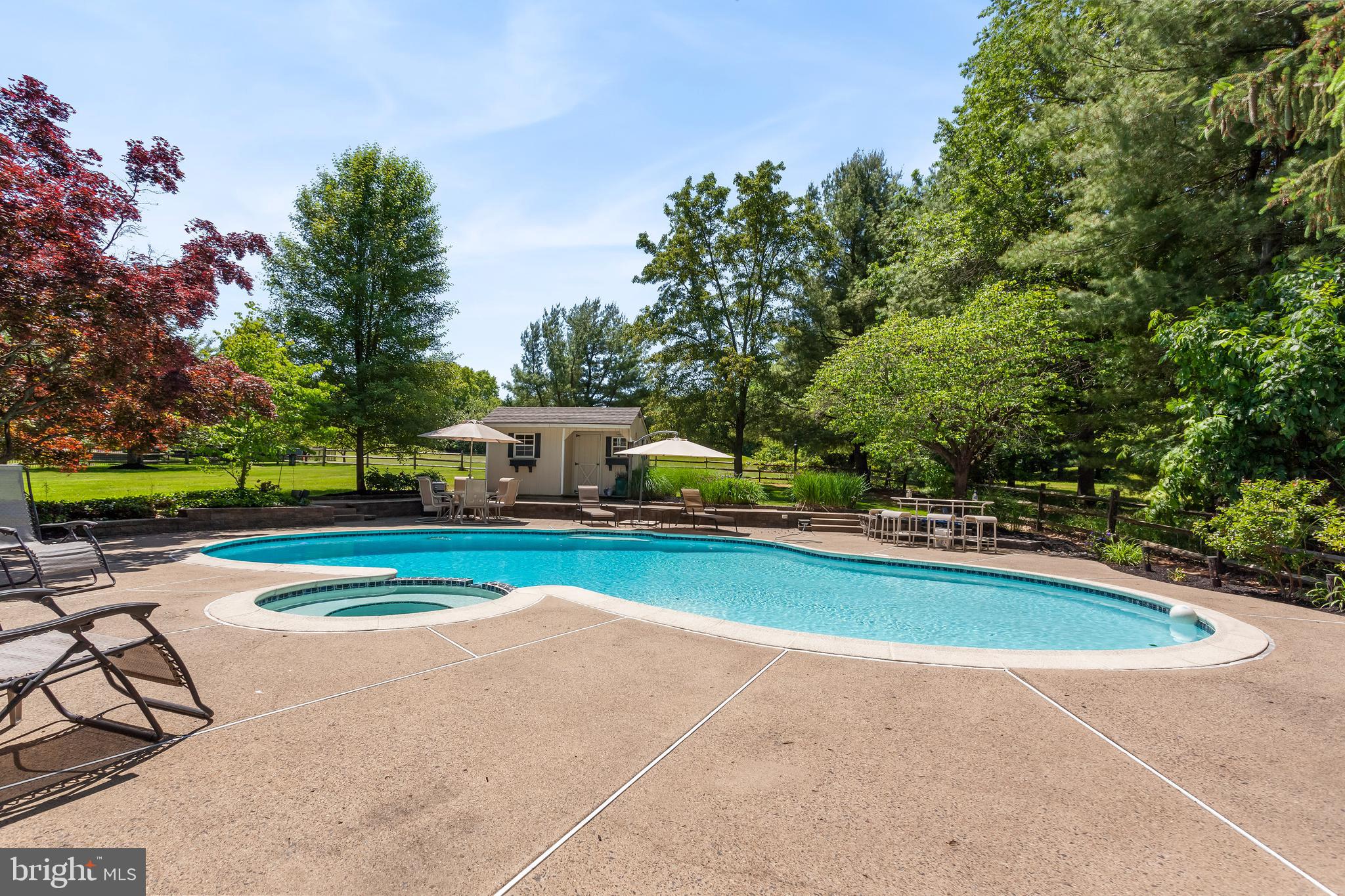 ROLLING COACH ESTS - Residential