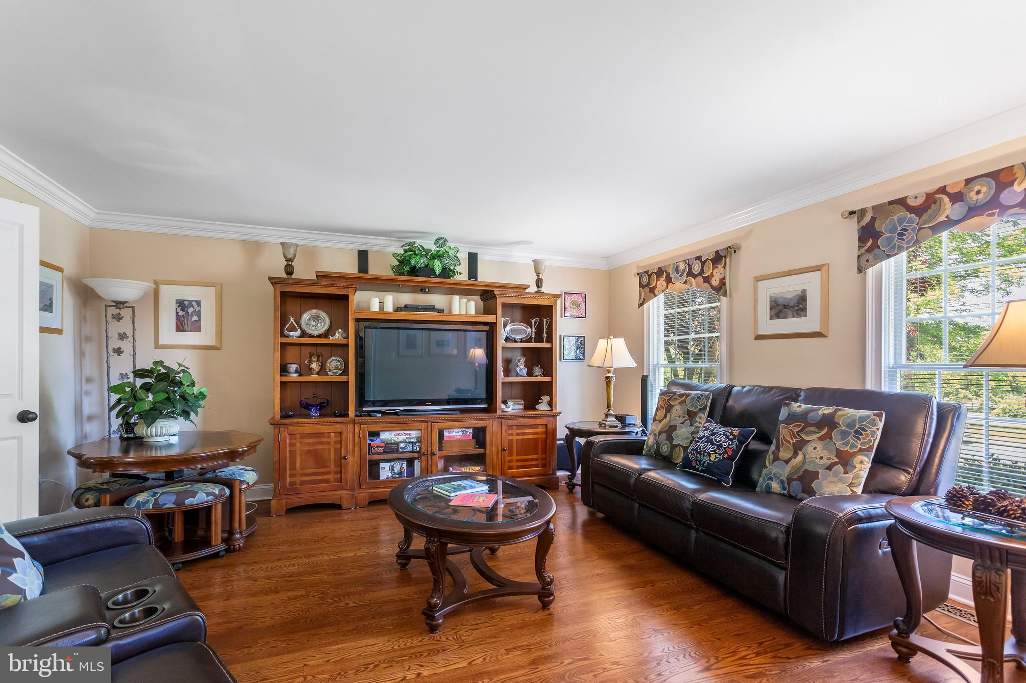 ROLLING COACH ESTS - Residential