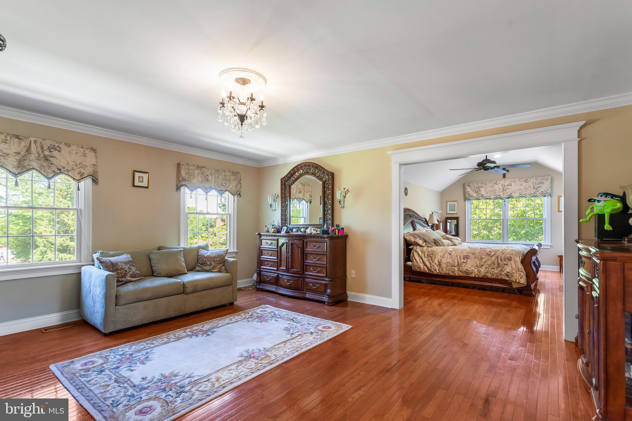 ROLLING COACH ESTS - Residential