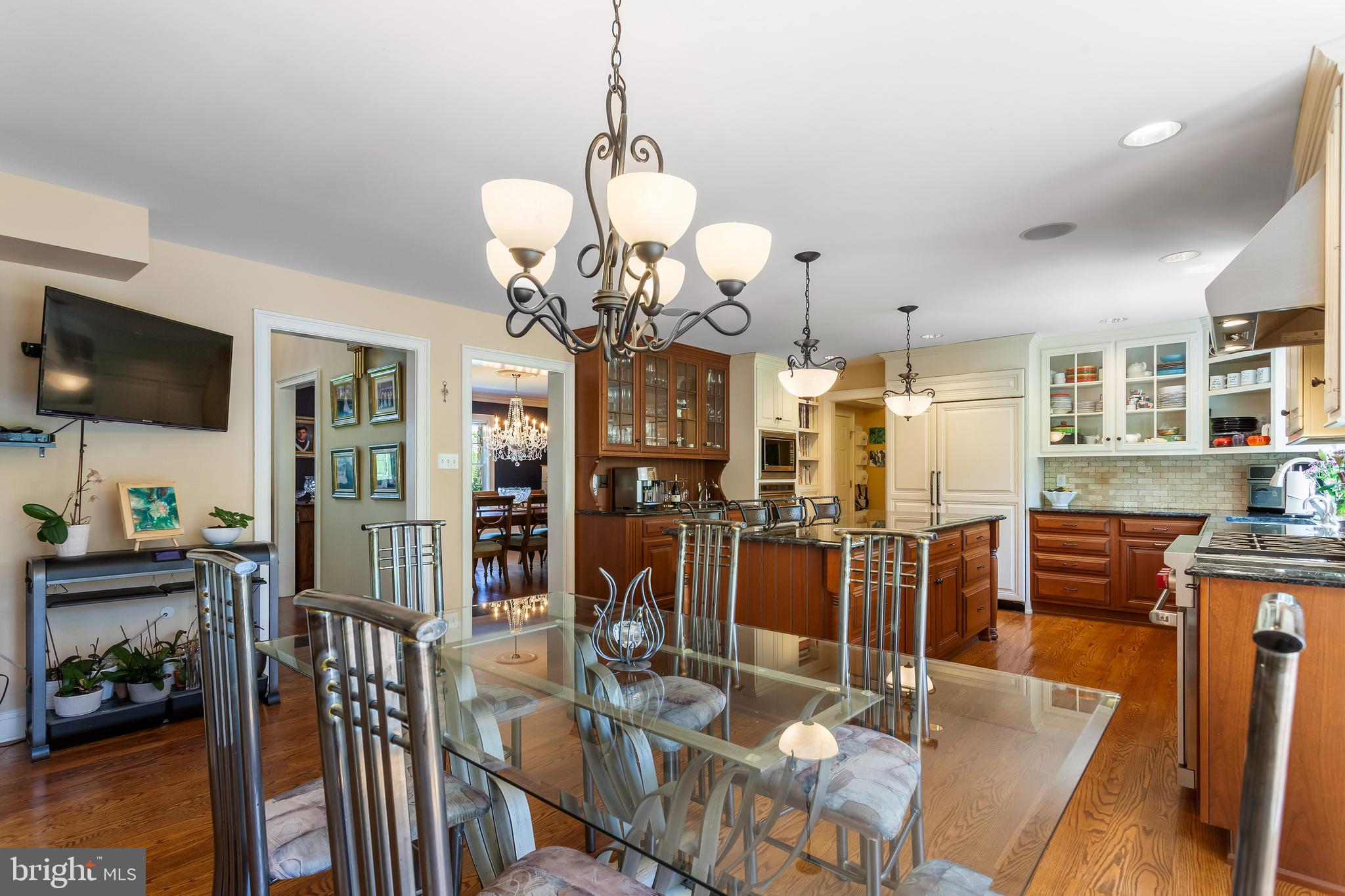 ROLLING COACH ESTS - Residential