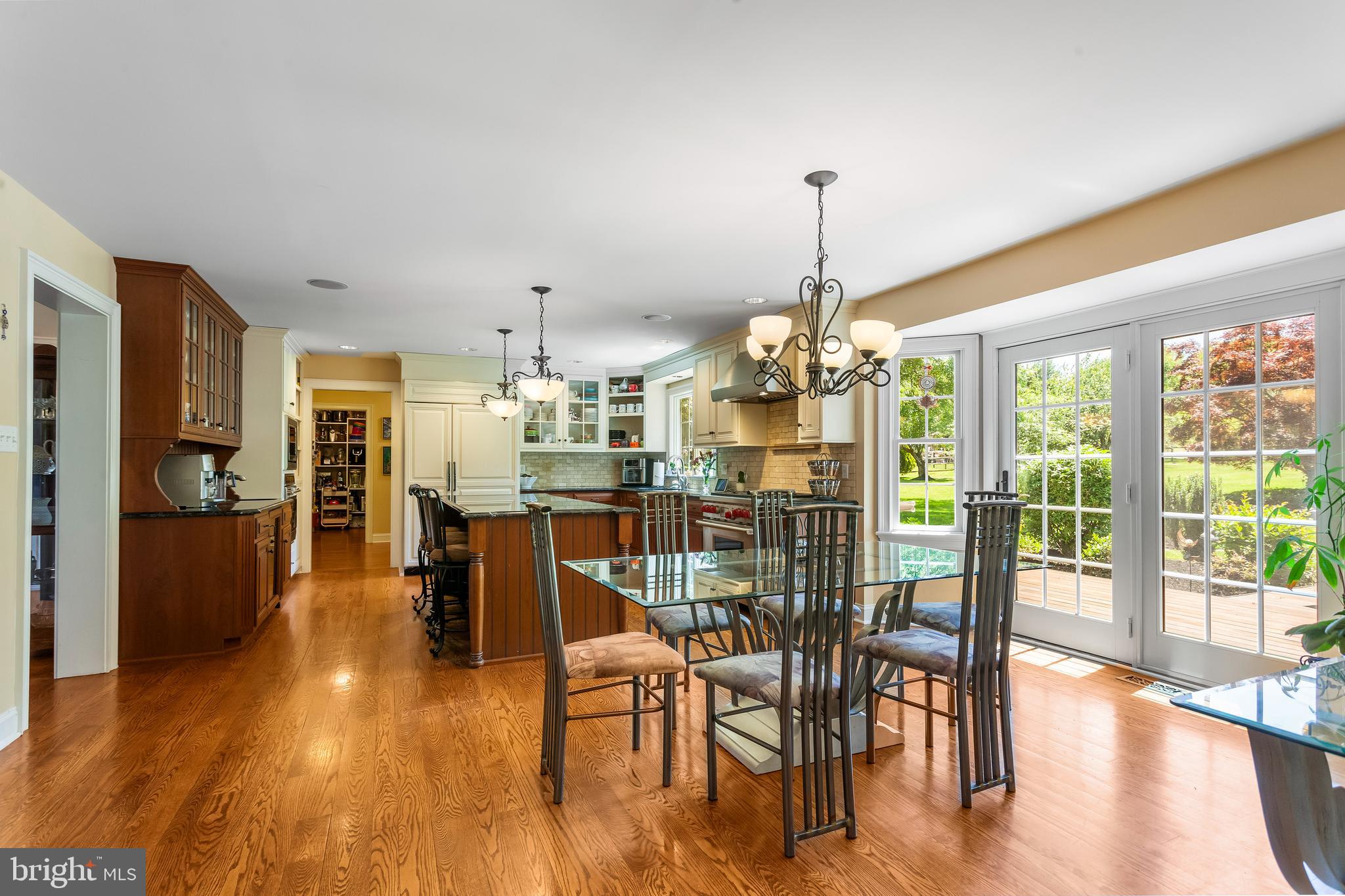 ROLLING COACH ESTS - Residential