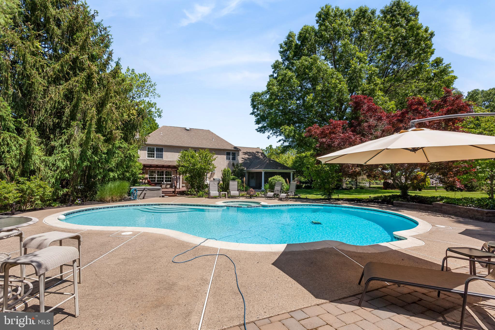 ROLLING COACH ESTS - Residential