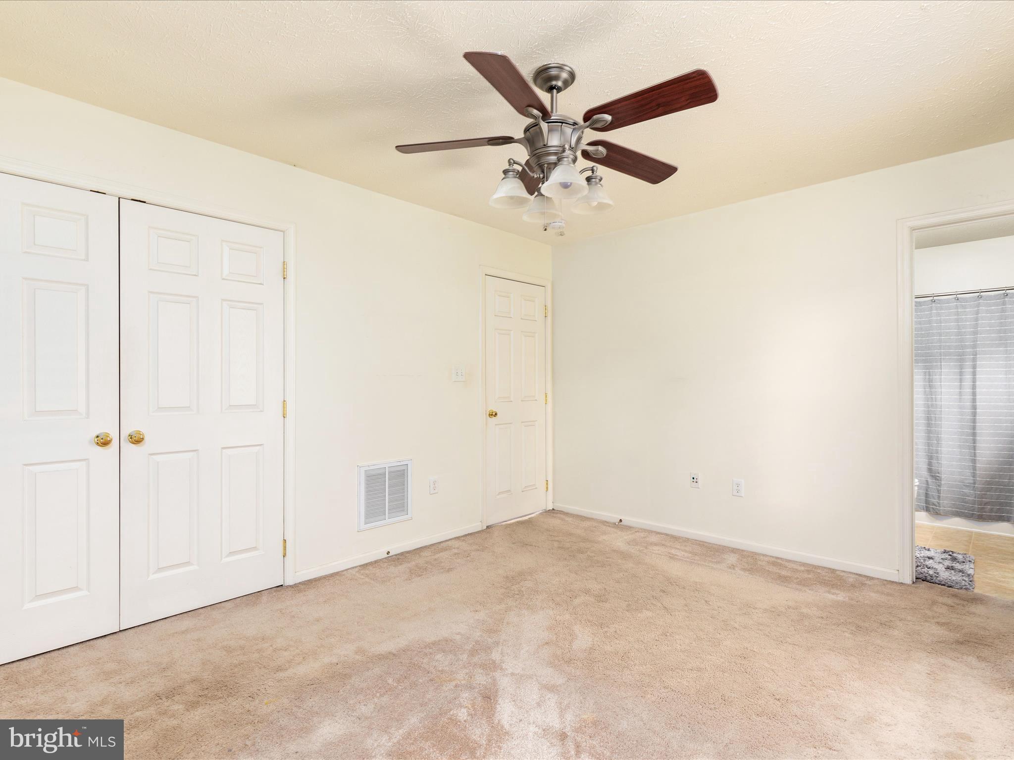 WOODRIDGE - Residential