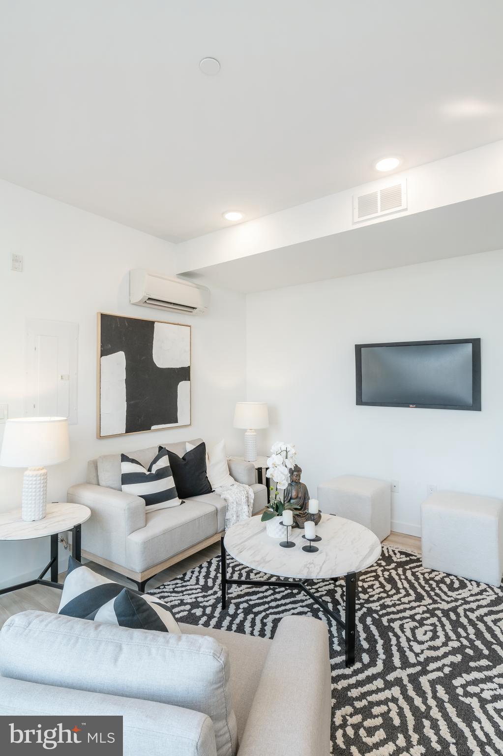 FISHTOWN - Residential Lease