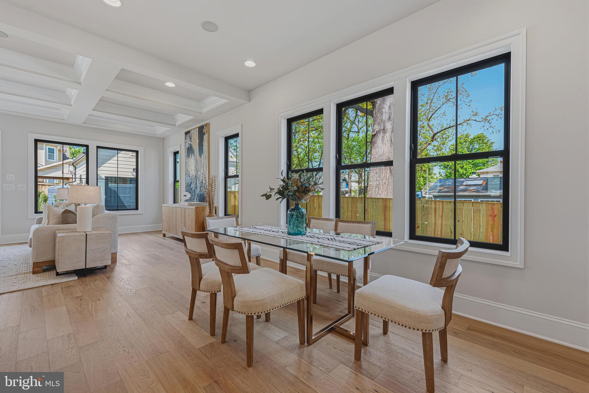 ARLINGTON - Residential