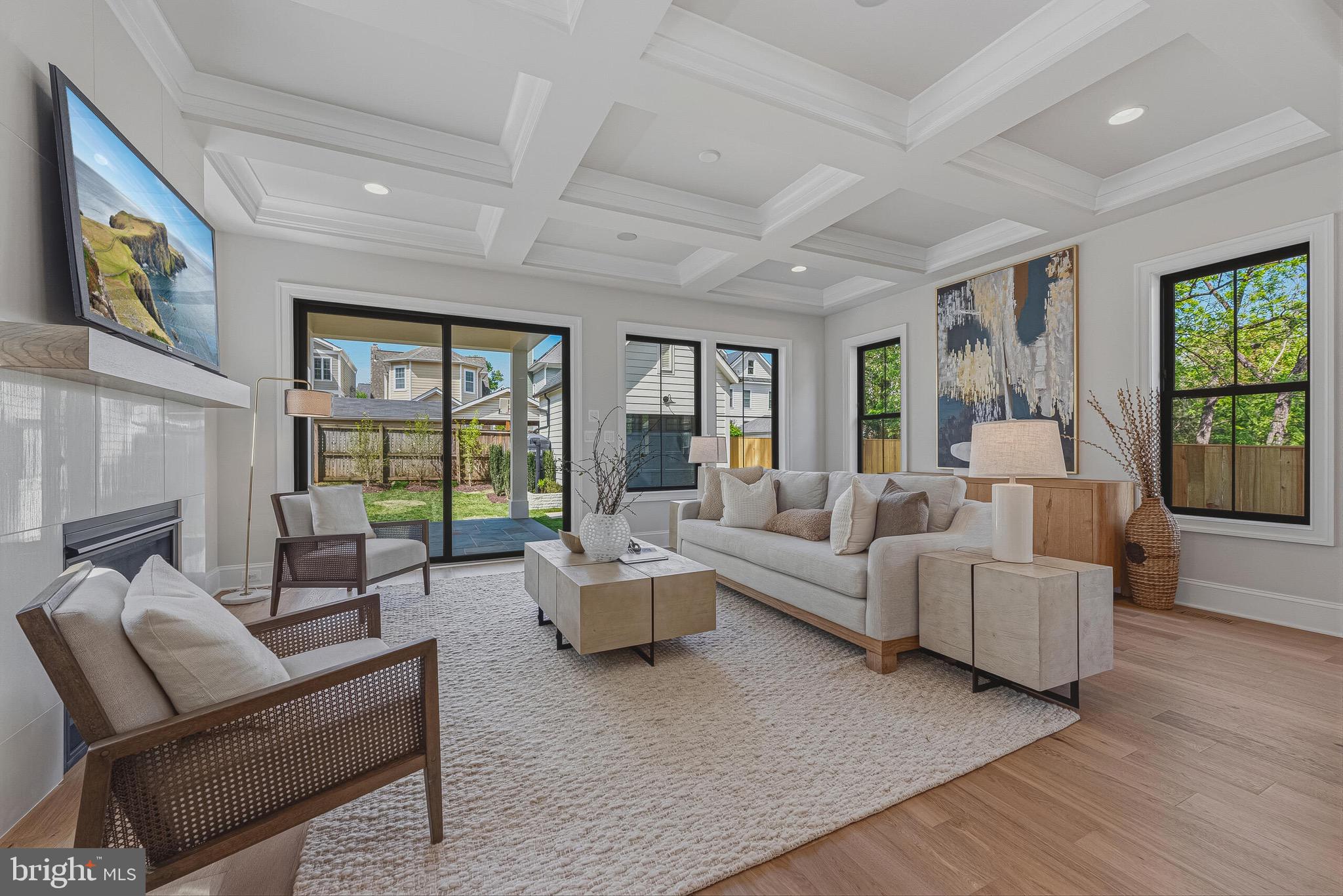 ARLINGTON - Residential